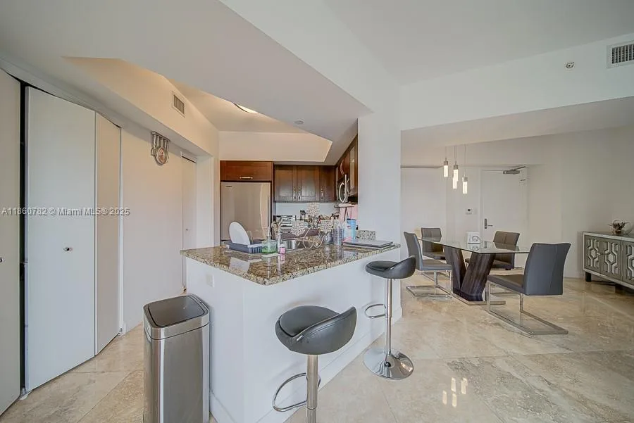 19900 E Country Club Dr # 308, Aventura, FL 33180 photo 5
