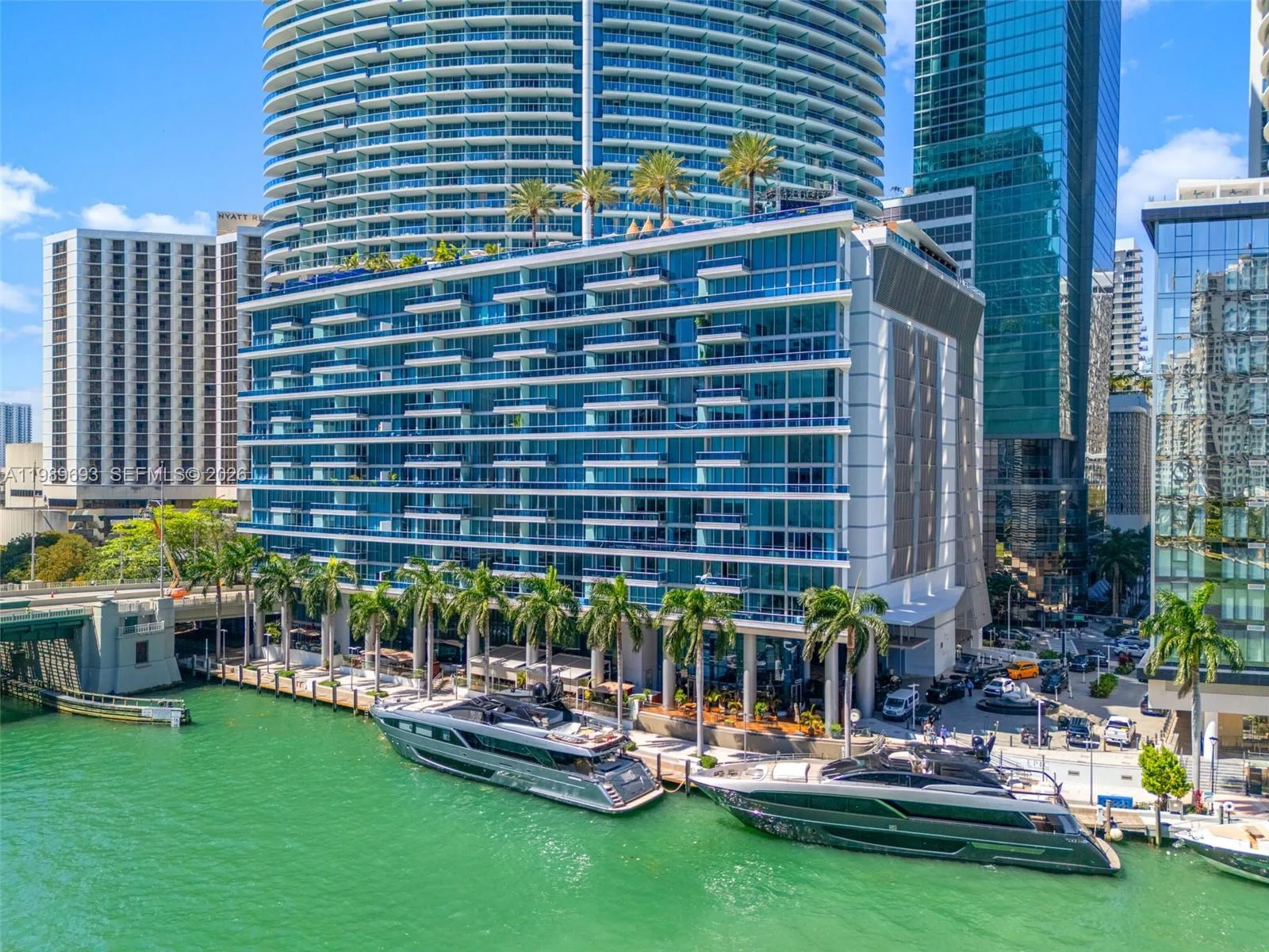 200 Biscayne Boulevard Way # 3707, Miami, FL 33131