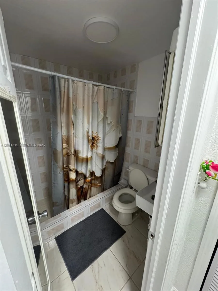 80 W 56th St, Hialeah, FL 33012 photo 13