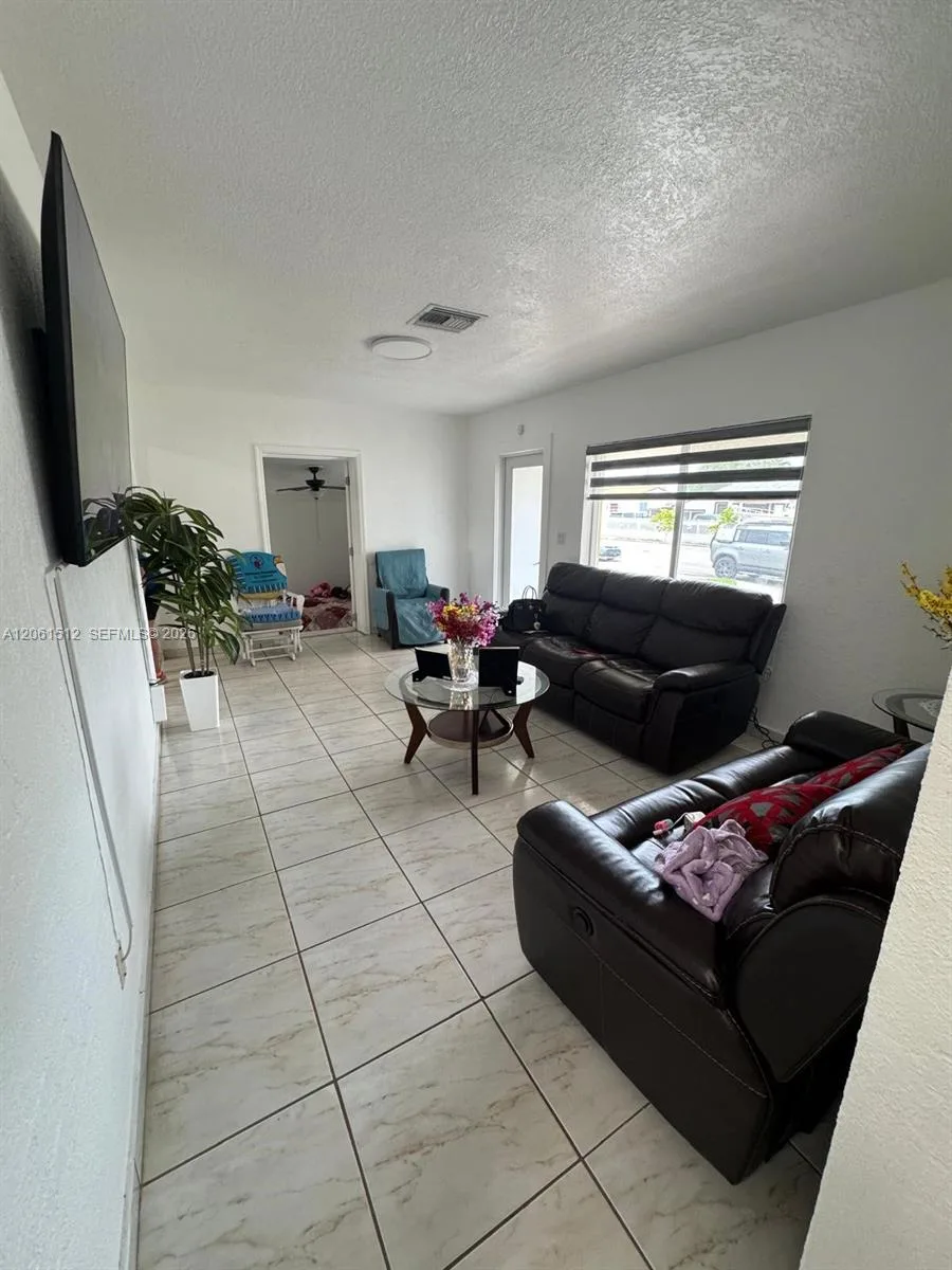 80 W 56th St, Hialeah, FL 33012 photo 3