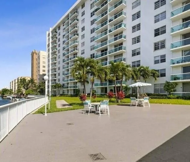 2841 NE 163rd Street # 901, North Miami Beach, FL 33160 photo 4