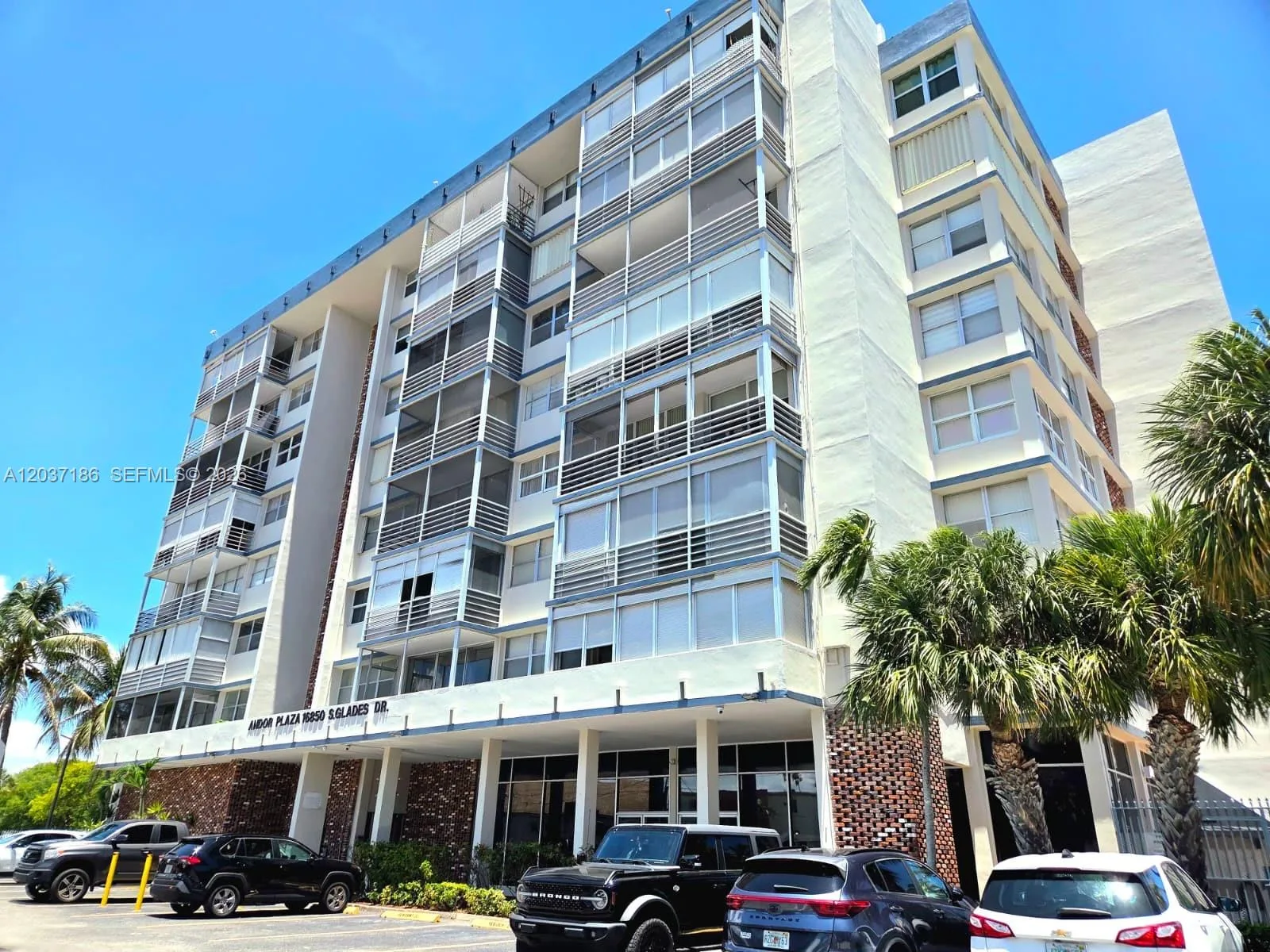 16850 S Glades Dr # 2K, North Miami Beach, FL 33162