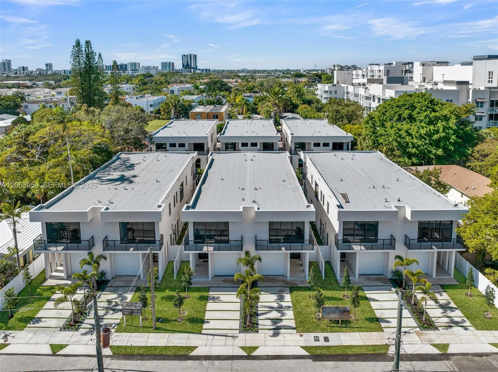 920 NE 17th ave # A, Fort Lauderdale, FL 33304 photo 2