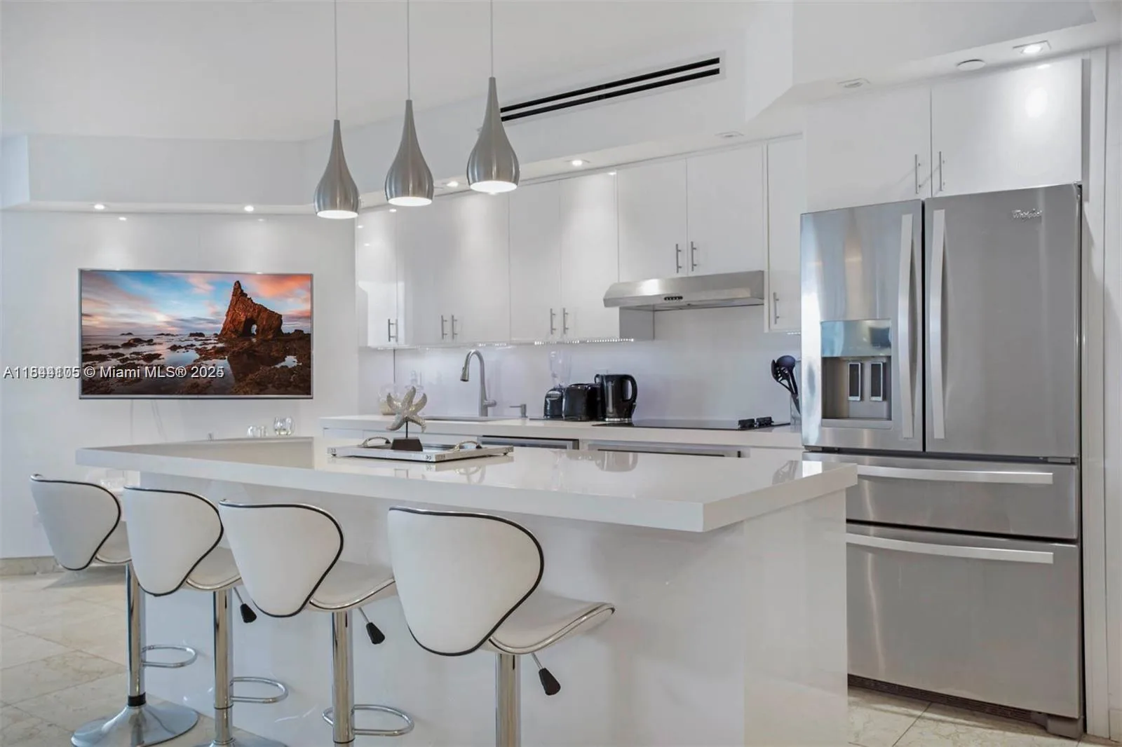 4775 Collins Ave # 2508, Miami Beach, FL 33140 photo 3