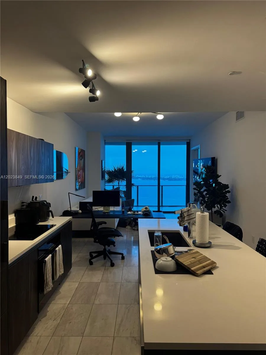480 NE 31st St # 4102, Miami, FL 33137