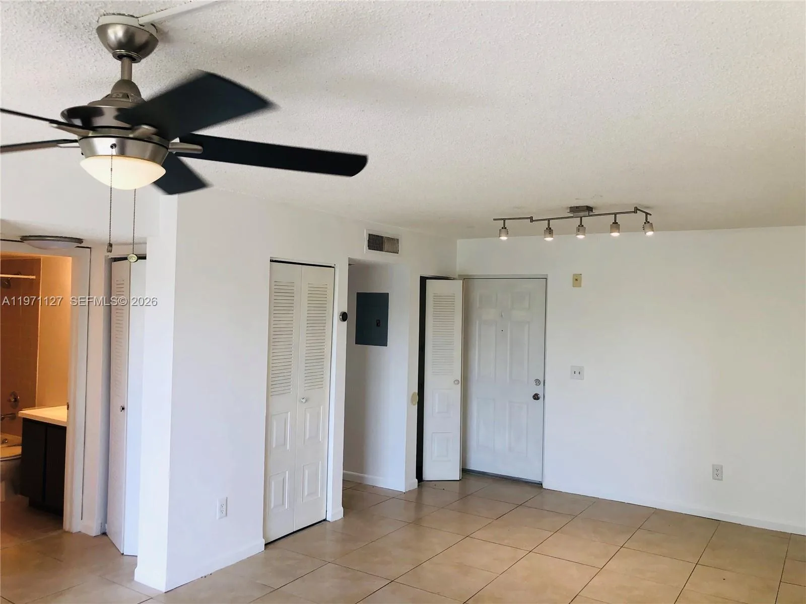 8260 SW 210th St # 210, Cutler Bay, FL 33189 photo 2
