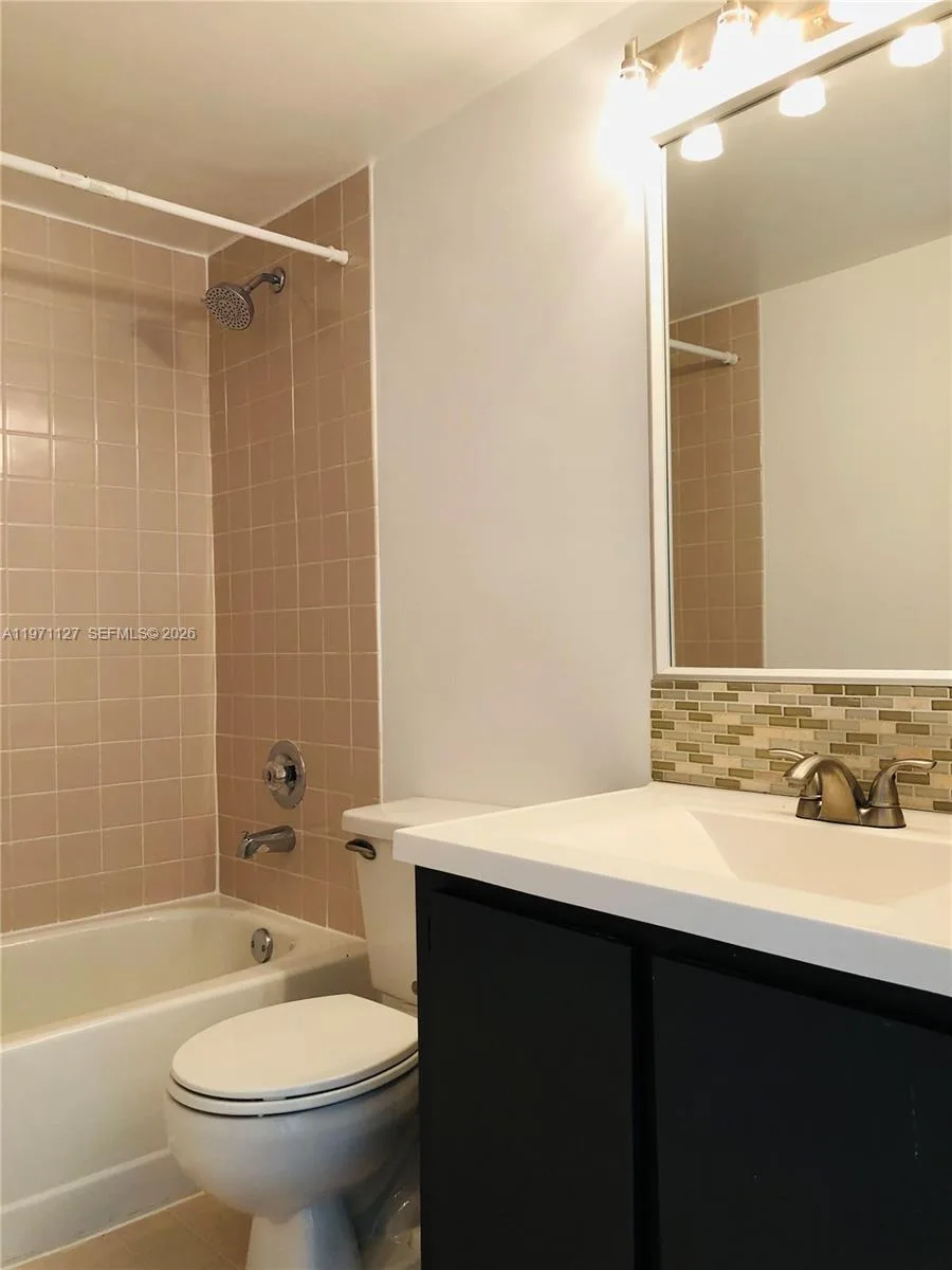 8260 SW 210th St # 210, Cutler Bay, FL 33189 photo 5