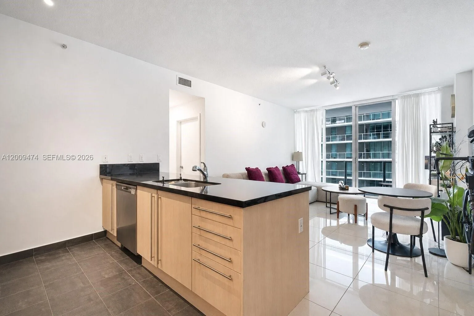 79 SW 12th St # 2908-S, Miami, FL 33130 photo 7