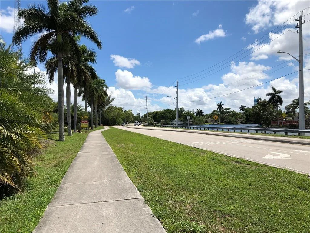 3990 Griffin Road, Hollywood, FL 33312 photo 5