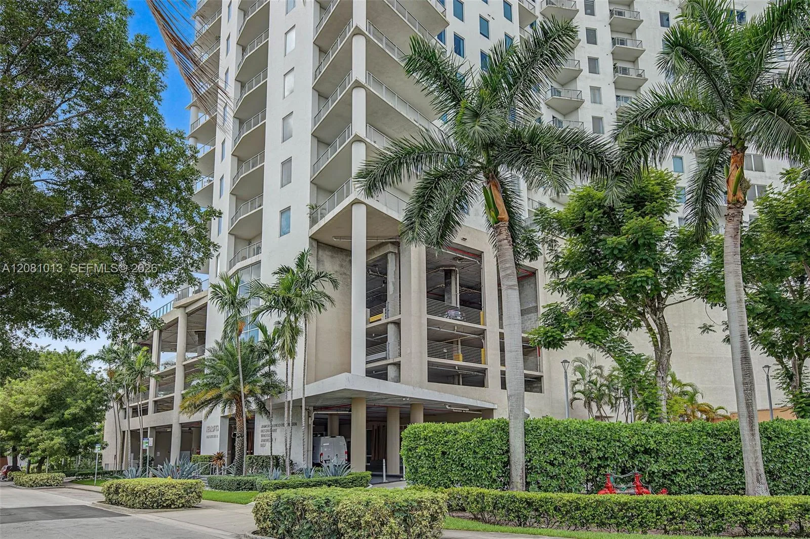 10 SW South River Dr # 1106, Miami, FL 33130