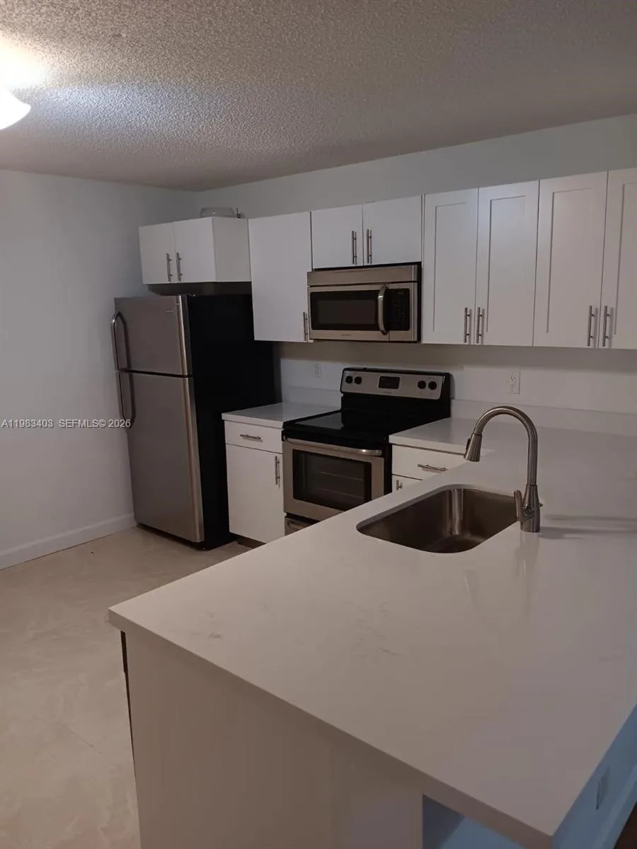 10161 W SUNRISE # 104, Plantation, FL 33322 photo 6