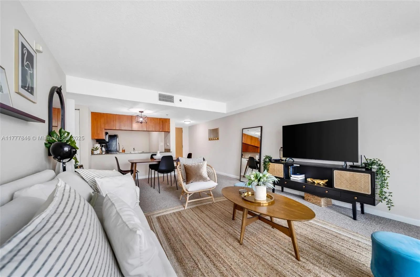 1200 Brickell Bay Dr # 2515, Miami, FL 33131 photo 11