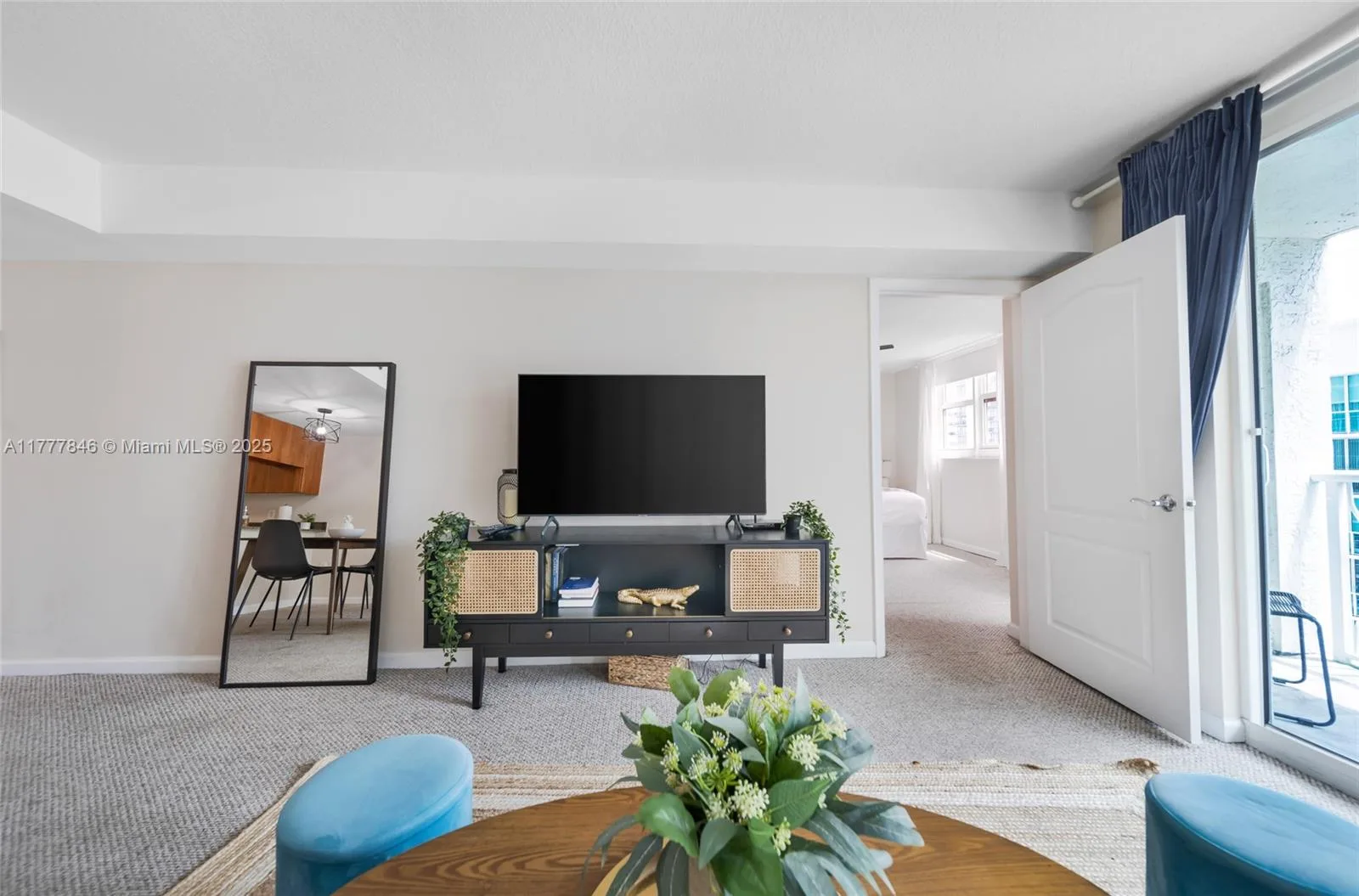 1200 Brickell Bay Dr # 2515, Miami, FL 33131 photo 9