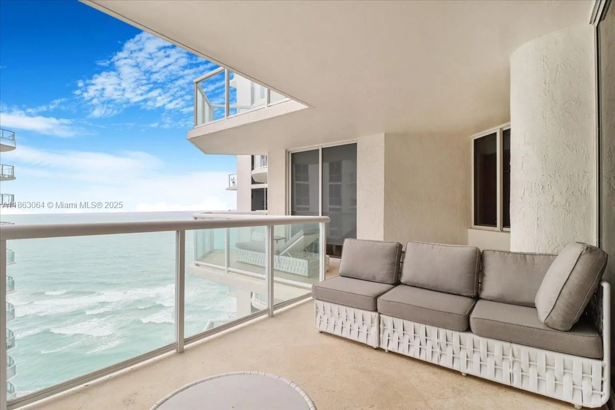 18671 Collins Ave # 2404, Sunny Isles Beach, FL 33160
