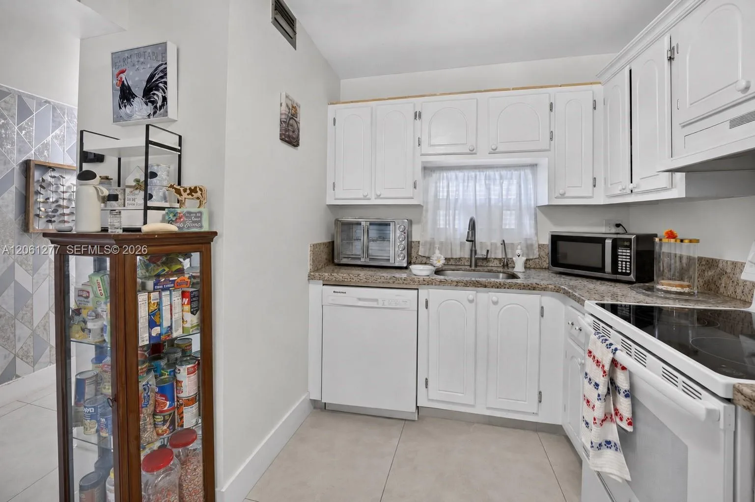 8941 S Hollybrook Blvd # 202, Pembroke Pines, FL 33025 photo 3