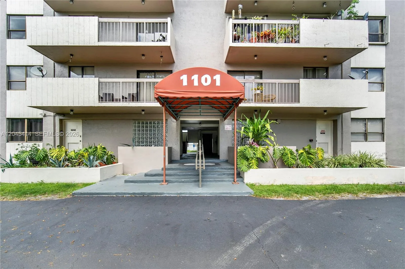 1101 SW 122nd Ave # 205, Miami, FL 33184 photo 3