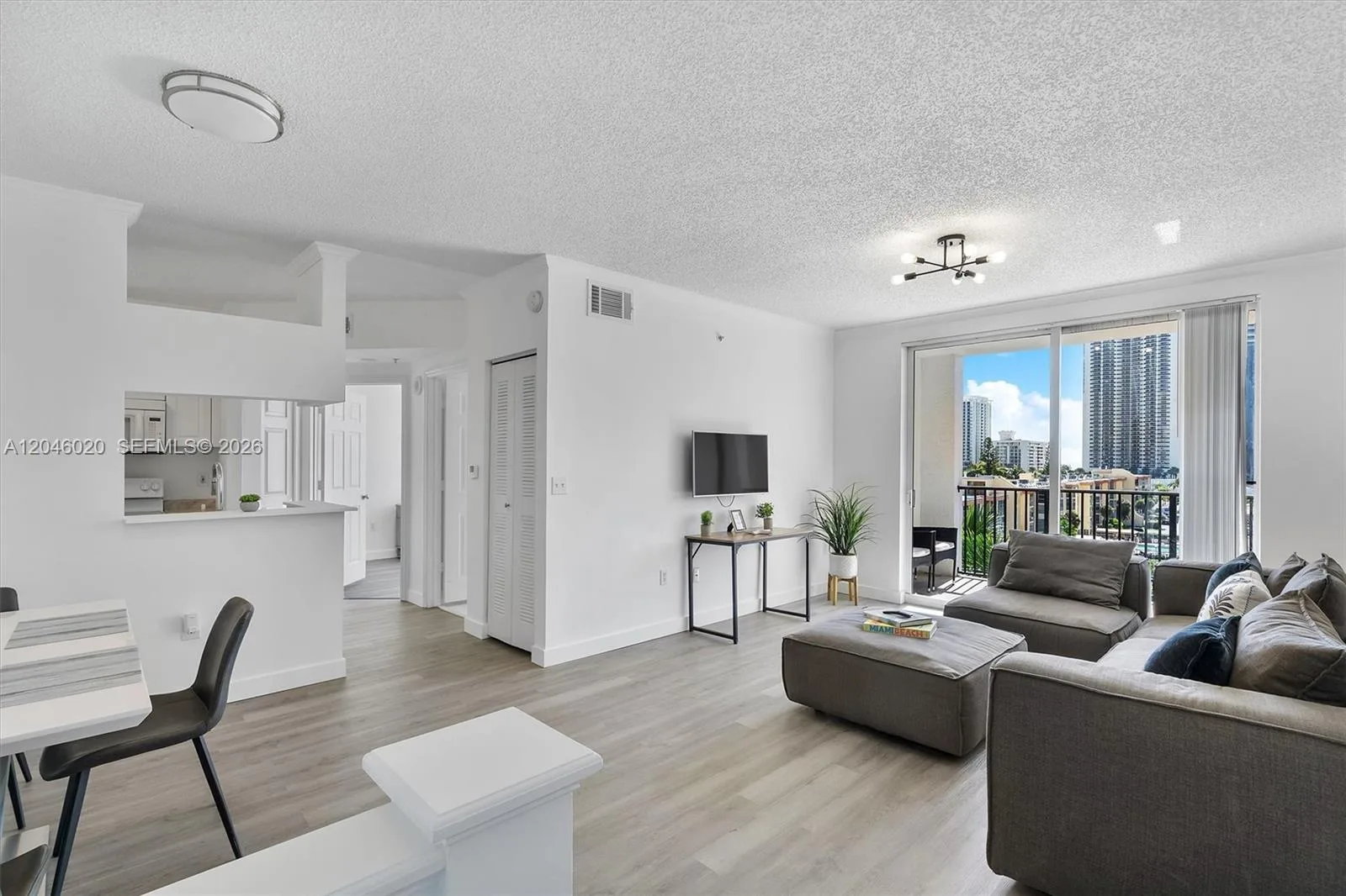 17100 N Bay Rd # 1717, Sunny Isles Beach, FL 33160 photo 2