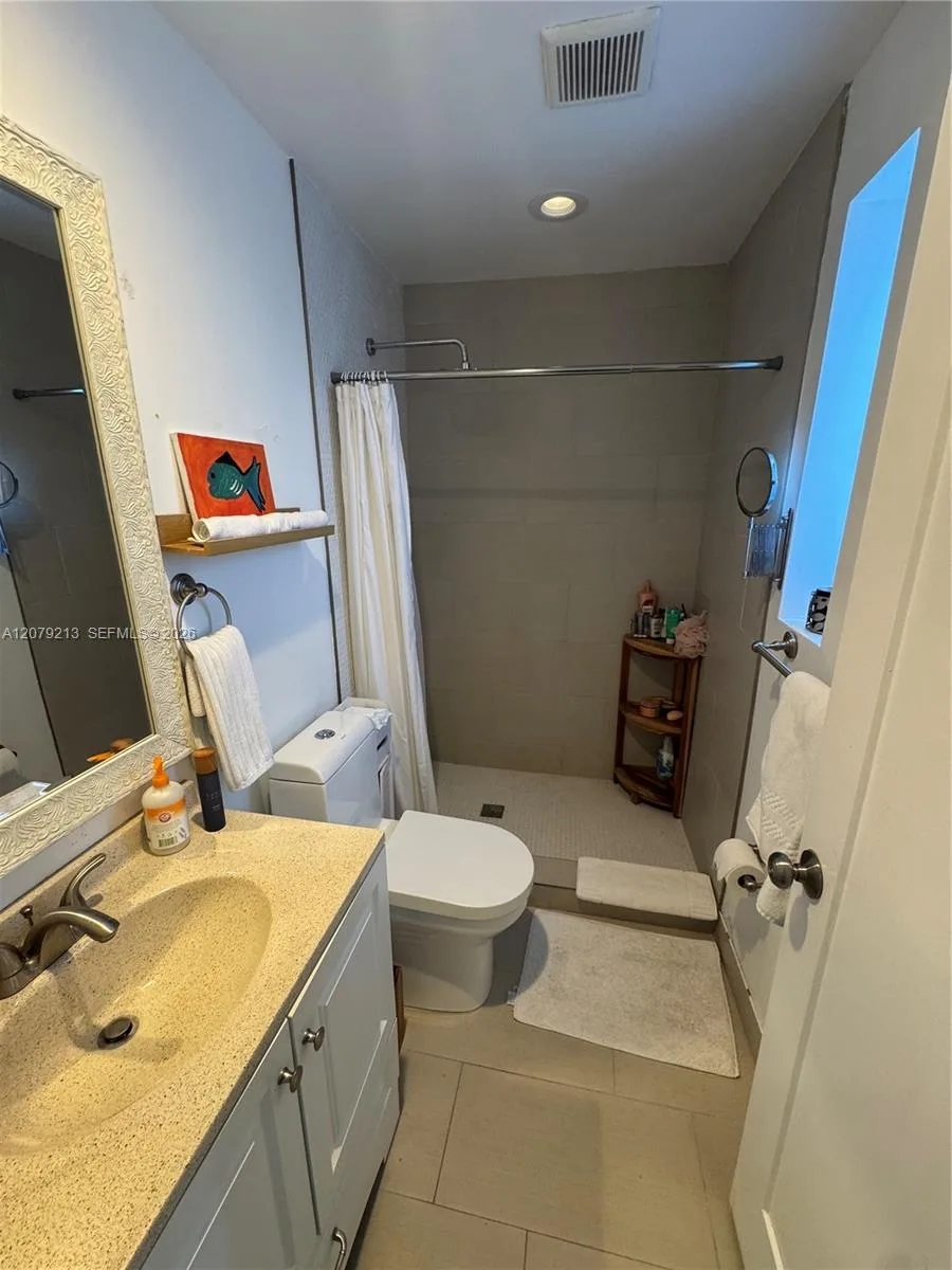 10841 NE 2nd Pl, Miami, FL 33161 photo 12