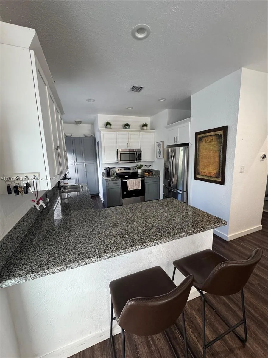 10841 NE 2nd Pl, Miami, FL 33161 photo 7