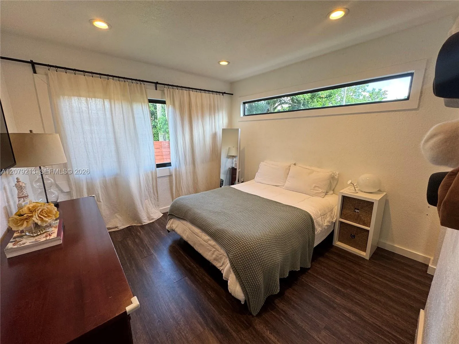 10841 NE 2nd Pl, Miami, FL 33161 photo 8