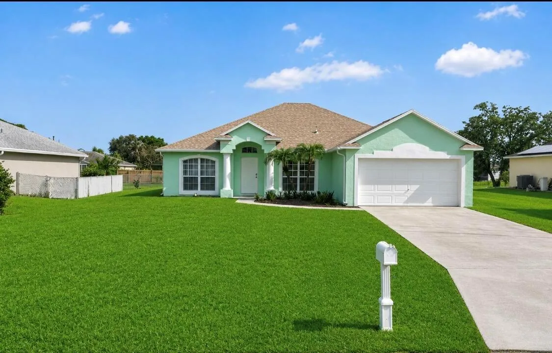 522 SW Mccomb Avenue, Port St. Lucie, FL 34953