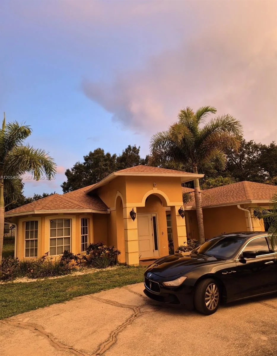 4856 ARCHIE LN, Other City - In The State Of Florida, FL 33905