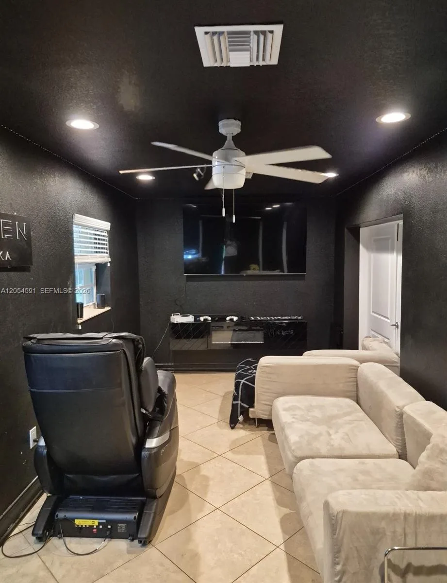 4856 ARCHIE LN, Other City - In The State Of Florida, FL 33905 photo 4