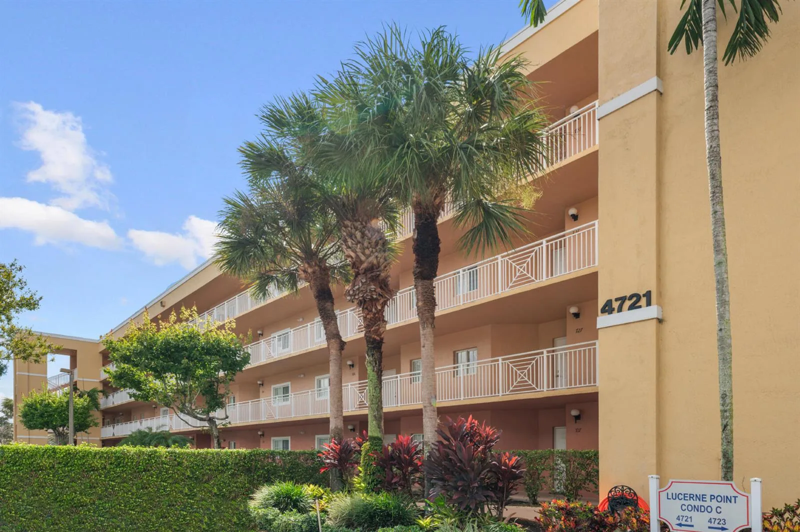 4721 E Lucerne Lakes Blvd E # 744, Lake Worth, FL 33467