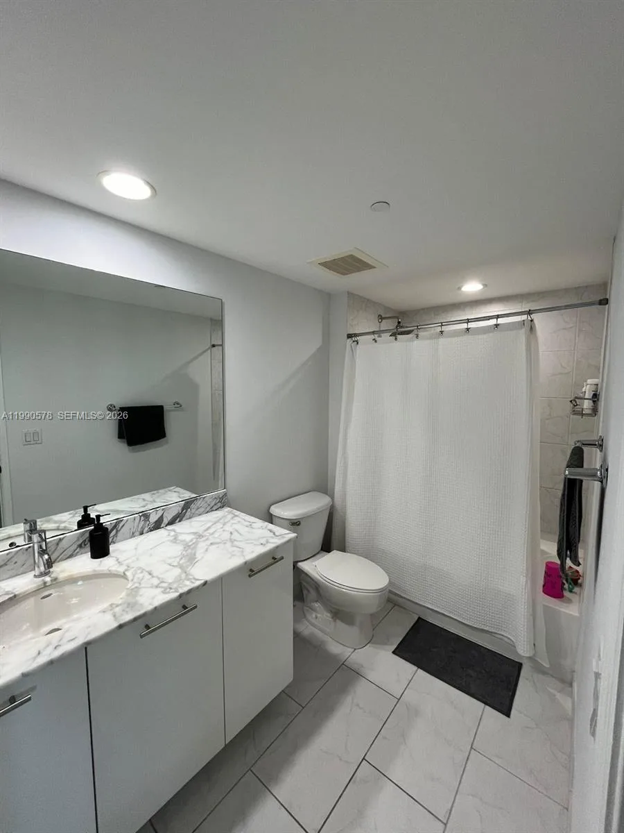 951 Brickell Ave # 2507, Miami, FL 33131 photo 6