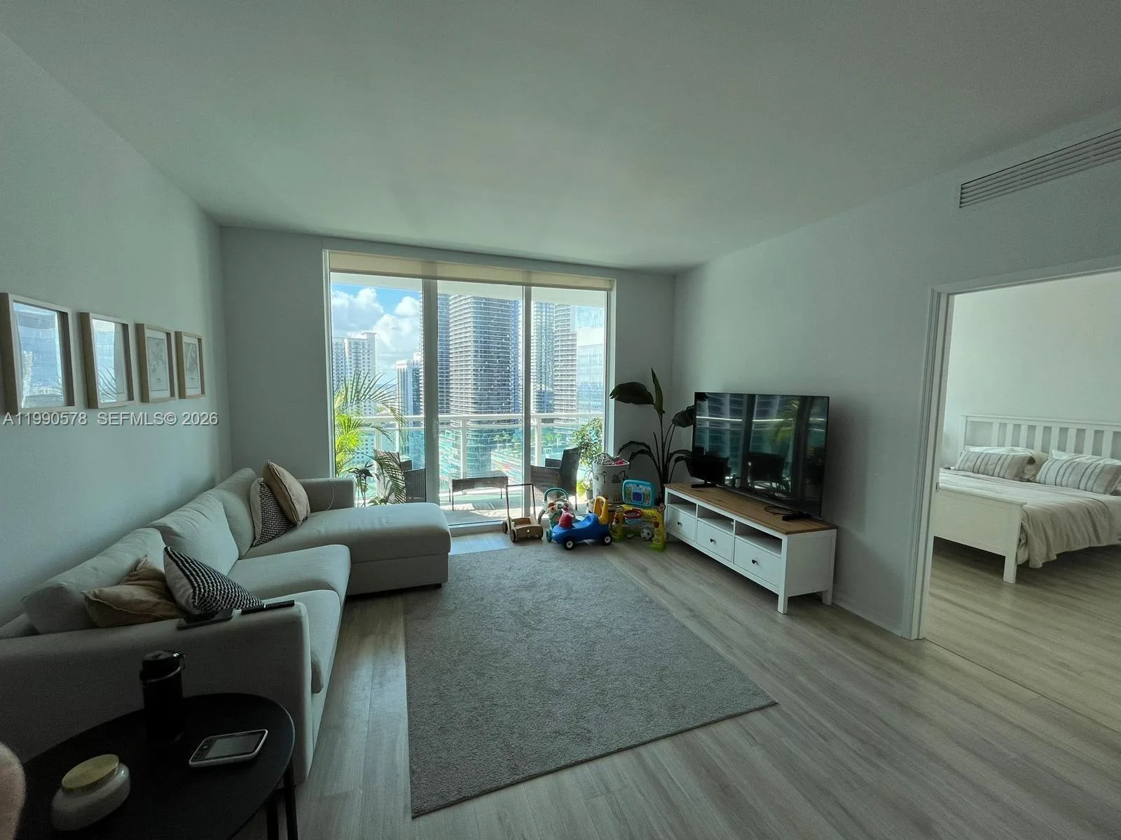 951 Brickell Ave # 2507, Miami, FL 33131 photo 7