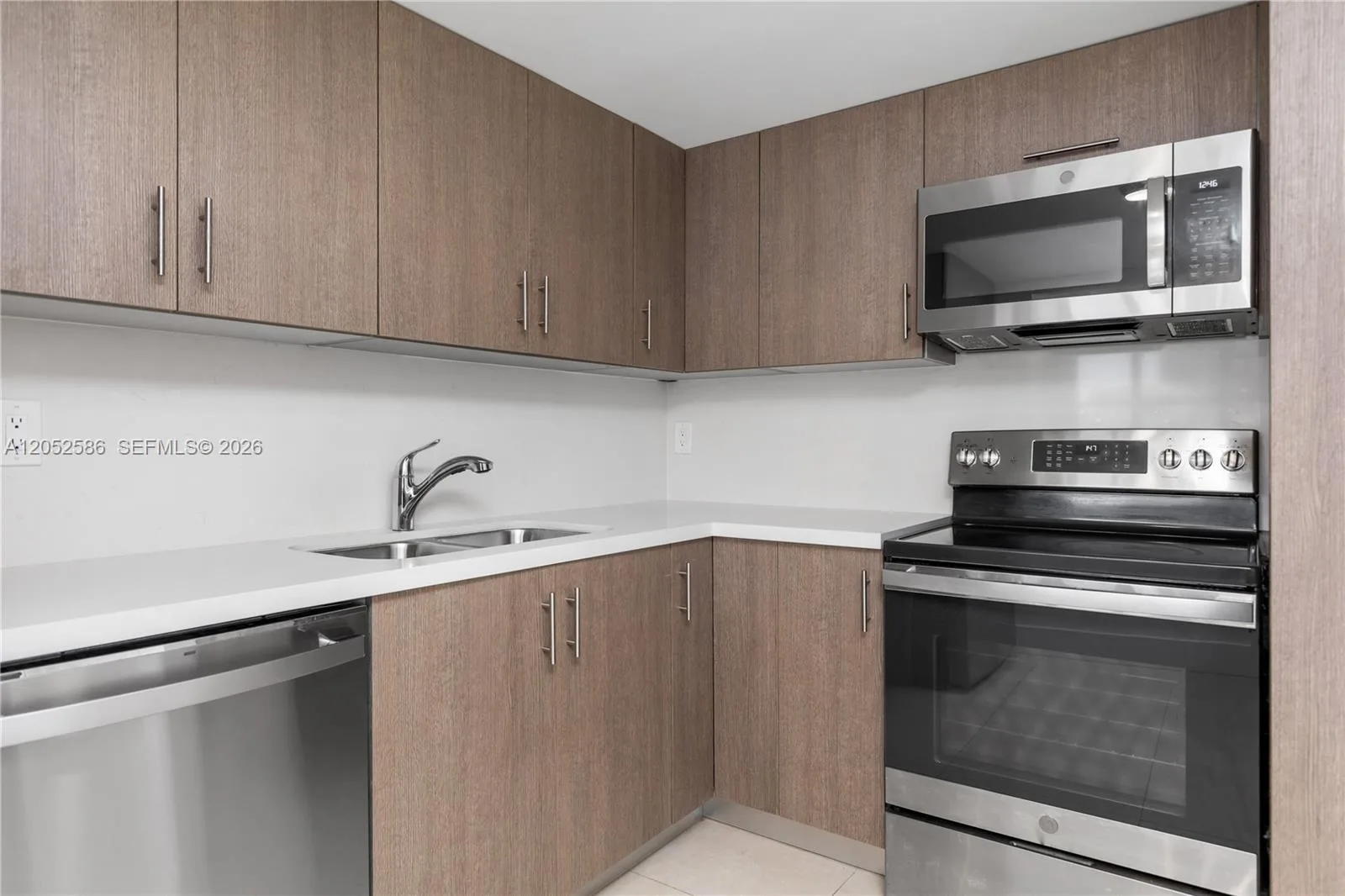 1901 Brickell Ave # B1903, Miami, FL 33129 photo 2