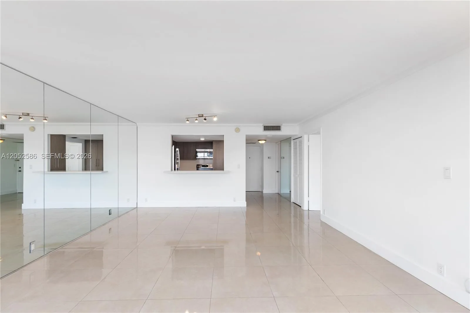 1901 Brickell Ave # B1903, Miami, FL 33129 photo 5