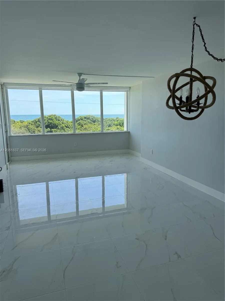 8233 Harding Ave # 707, Miami Beach, FL 33141
