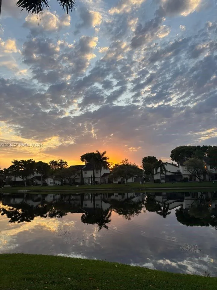 317 NW 109th Ave, Pembroke Pines, FL 33026