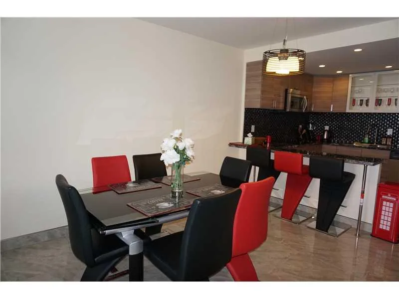 19370 COLLINS AV SEASONAL # 1611, Sunny Isles Beach, FL 33160 photo 4