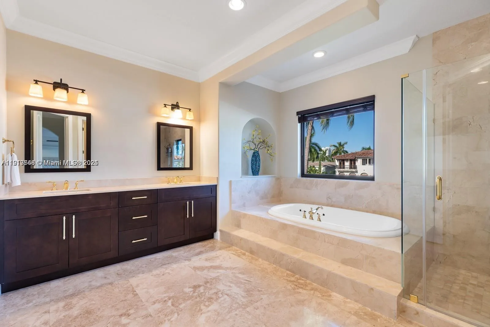 16433 NE 31st Ave, North Miami Beach, FL 33160 photo 8