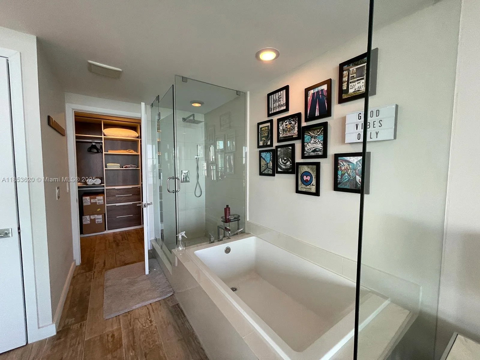 650 NE 32nd St # 3005, Miami, FL 33137 photo 13