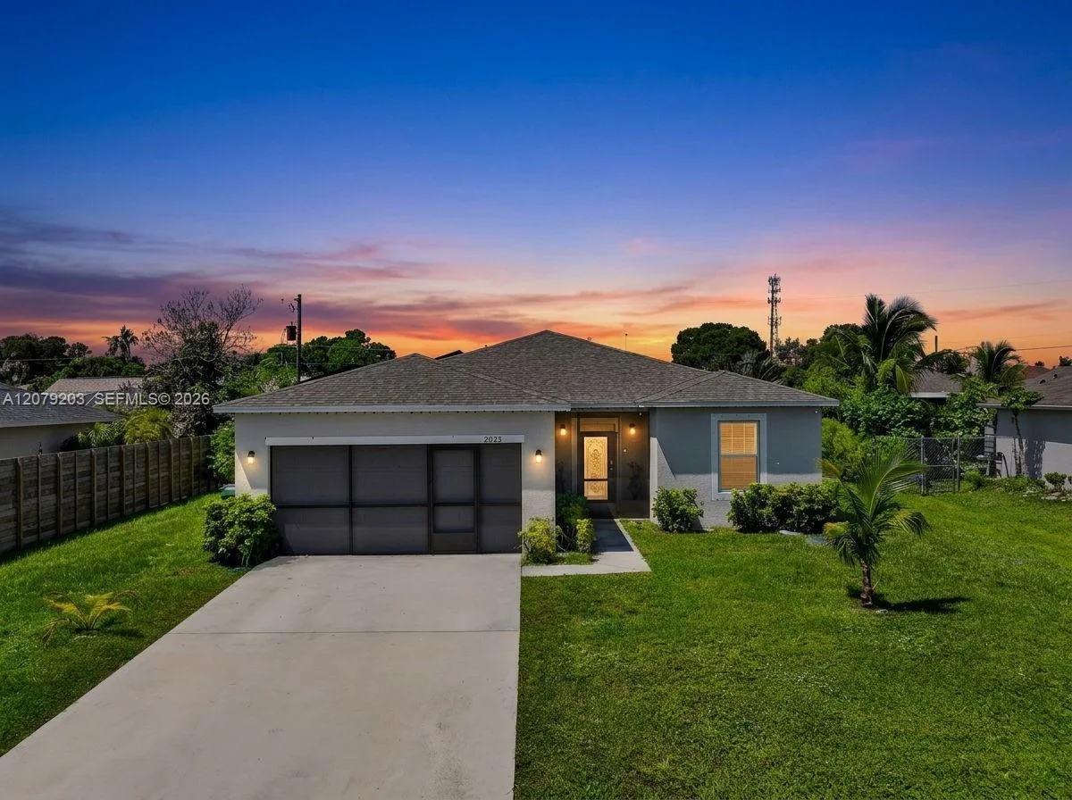 2098 SW Burlington St, Port St. Lucie, FL 34984