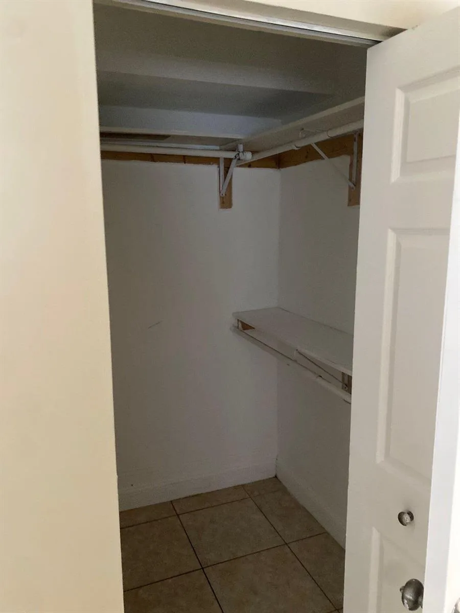 1444 Windsor Court # 1, Fort Lauderdale, FL 33304 photo 6