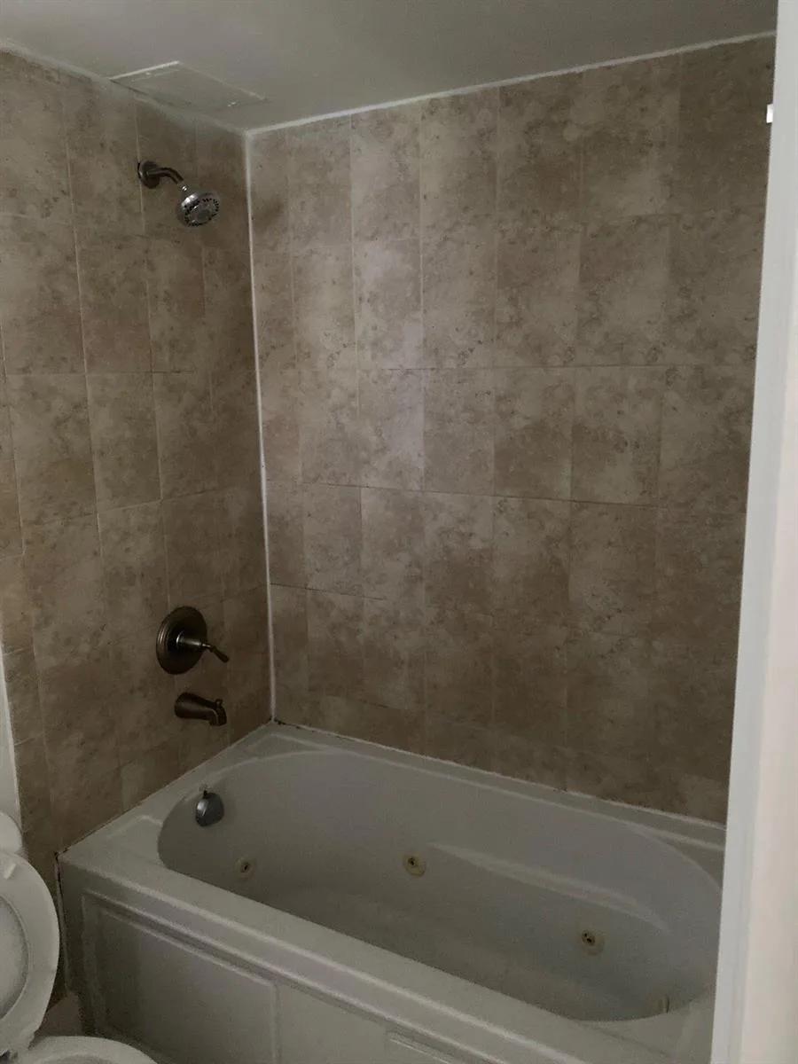 1444 Windsor Court # 1, Fort Lauderdale, FL 33304 photo 7