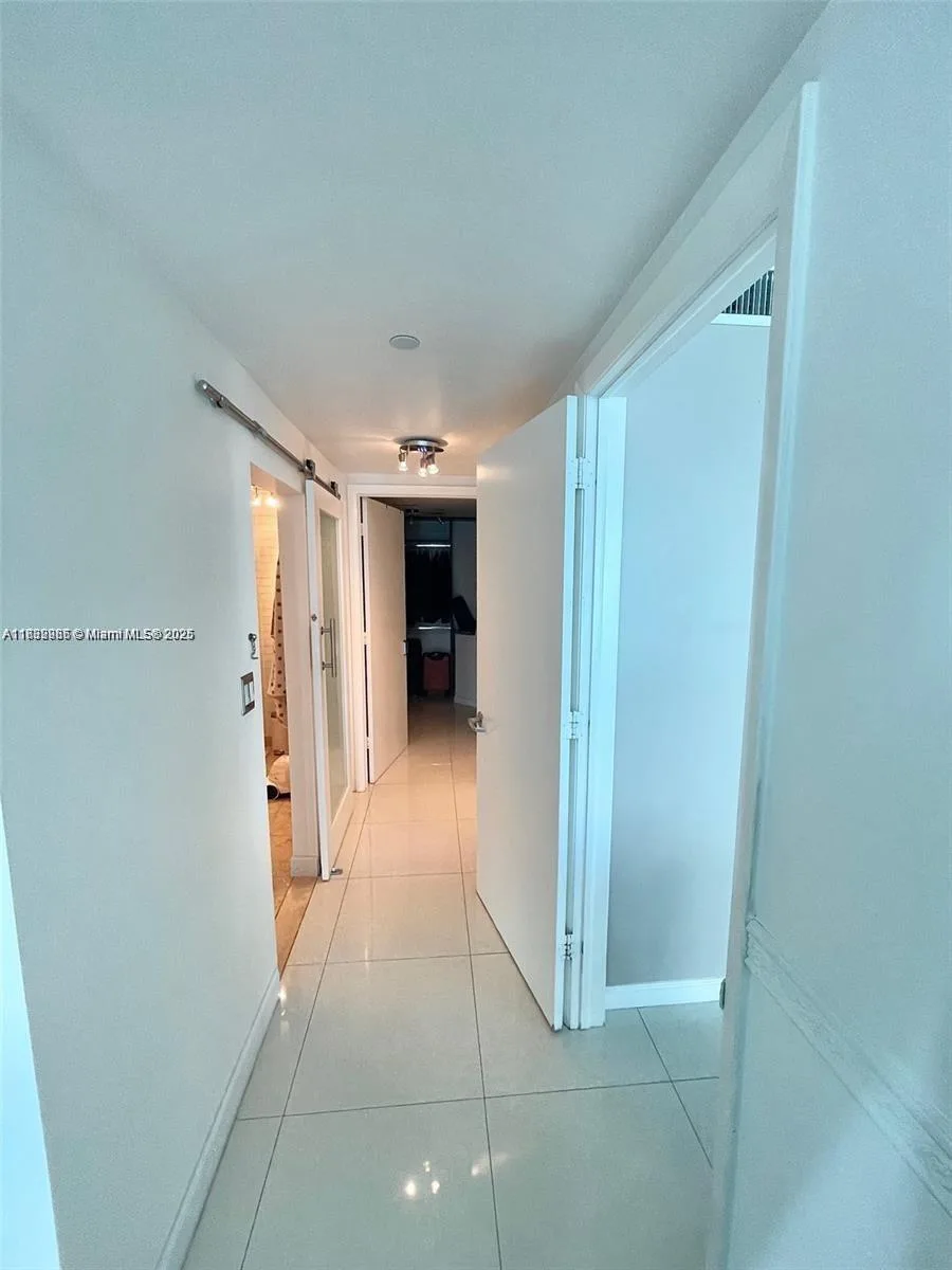 350 S Miami Ave # 3602, Miami, FL 33130 photo 5