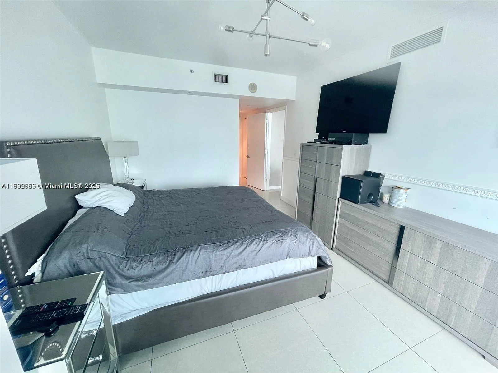 350 S Miami Ave # 3602, Miami, FL 33130 photo 6