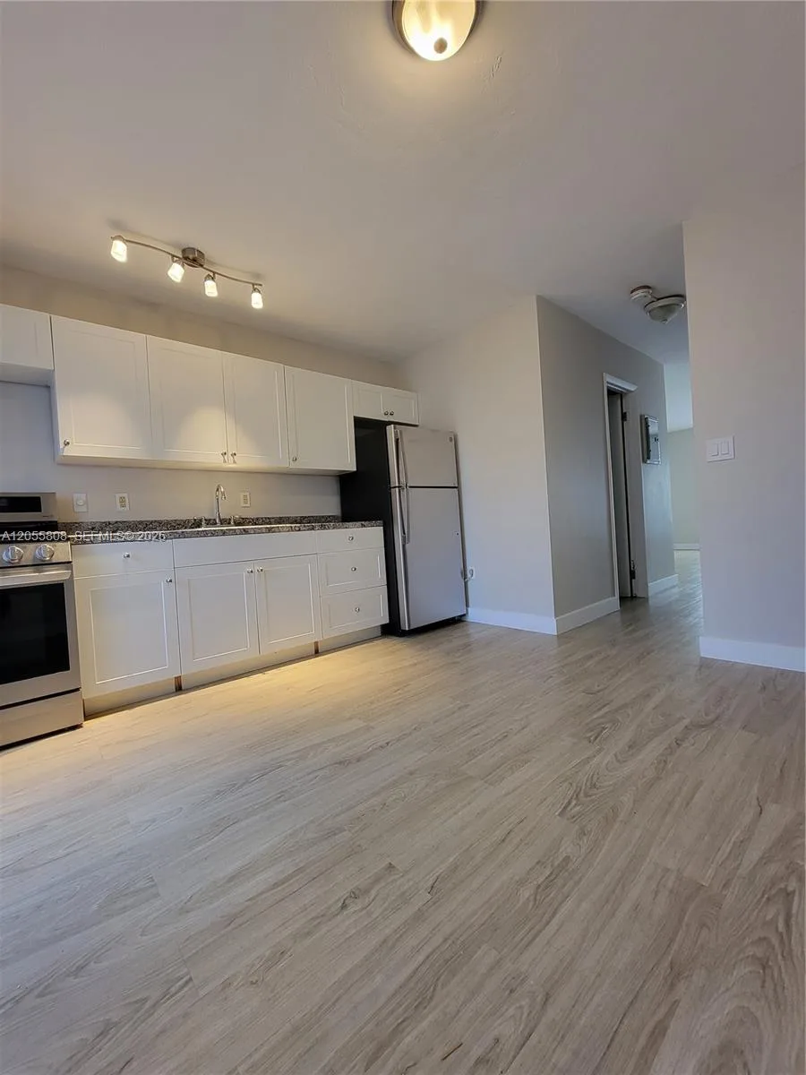 441 Collins Ave # 10, Miami Beach, FL 33139 photo 4