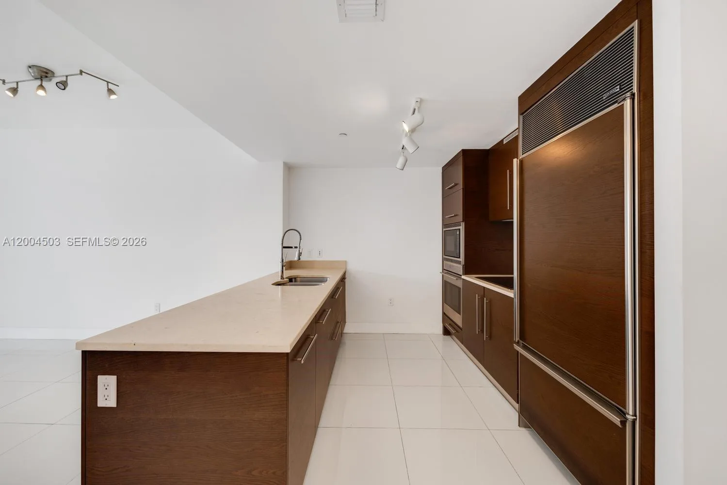 465 Brickell Ave # 4206, Miami, FL 33131 photo 5