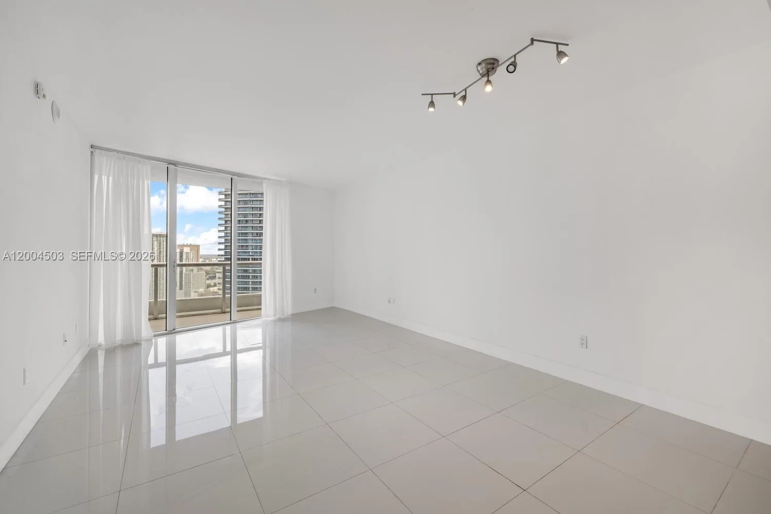 465 Brickell Ave # 4206, Miami, FL 33131 photo 8