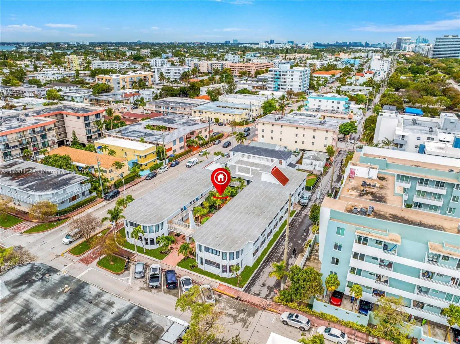 235 78th St, Miami Beach, FL 33141
