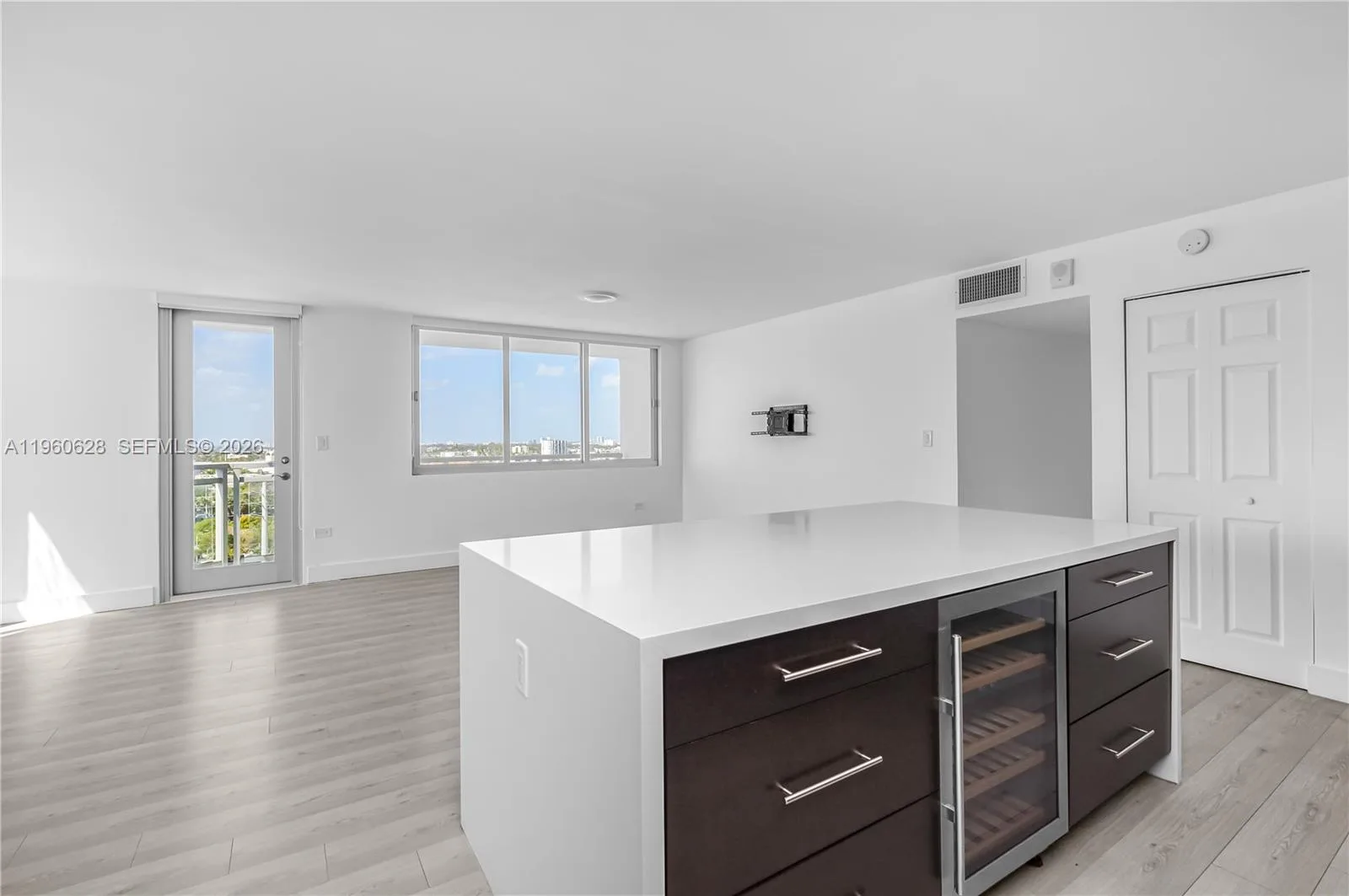 7135 Collins Ave # 1025, Miami Beach, FL 33141 photo 10