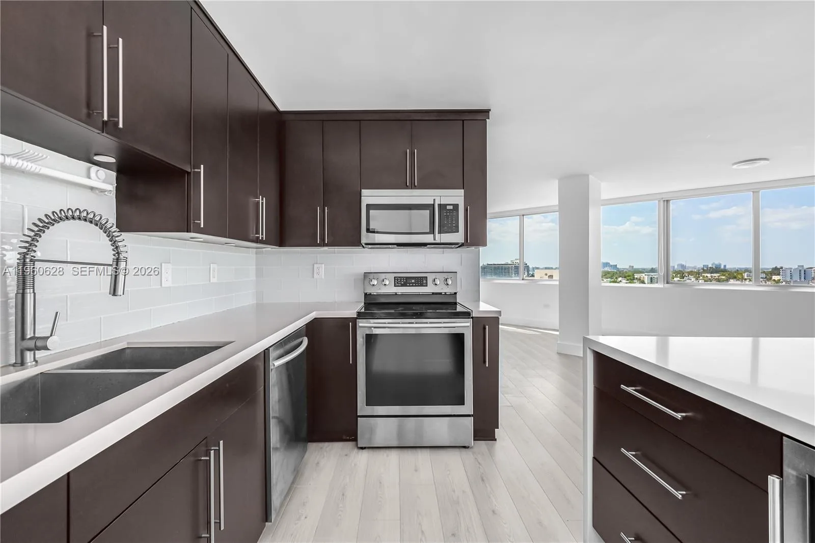 7135 Collins Ave # 1025, Miami Beach, FL 33141 photo 8