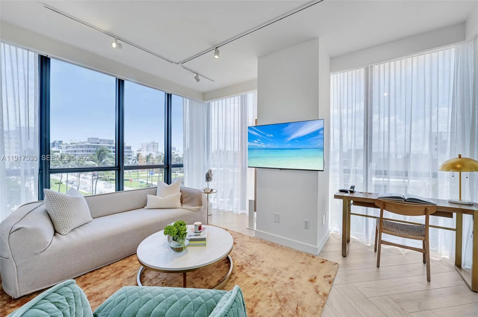 2201 Collins Ave # 401, Miami Beach, FL 33139