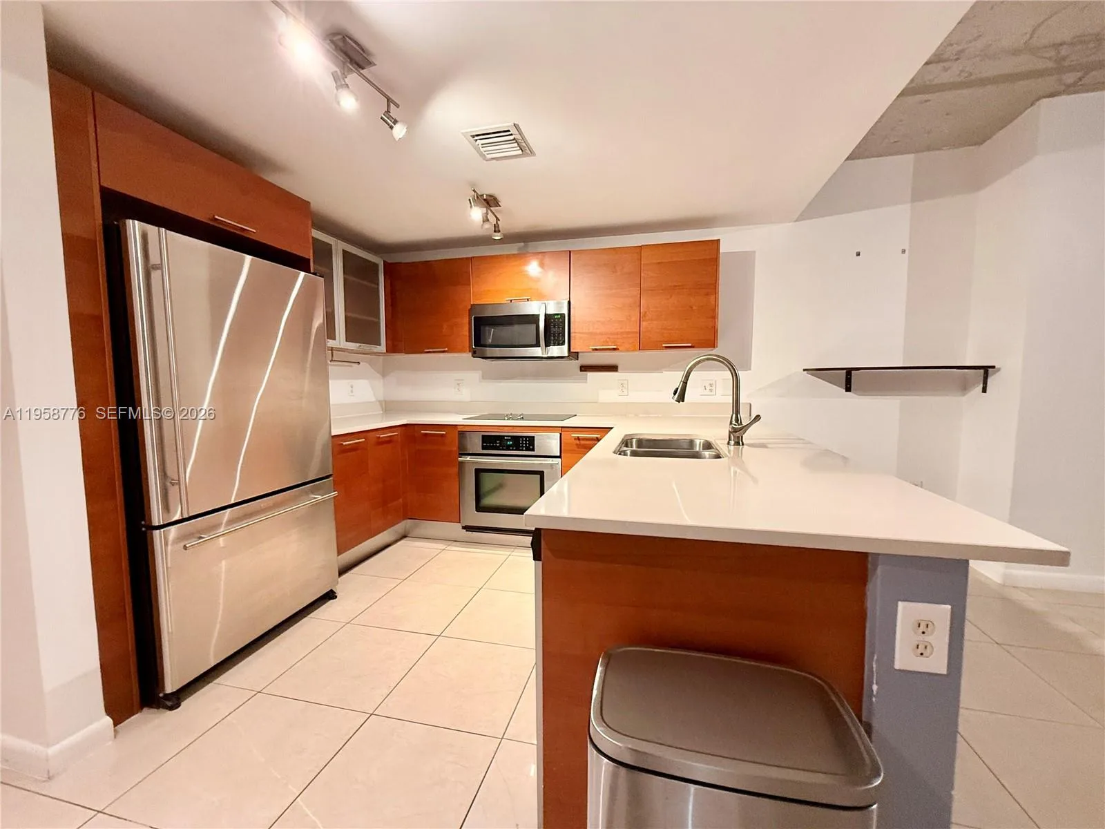 3250 NE 1st Ave # 517, Miami, FL 33137 photo 11